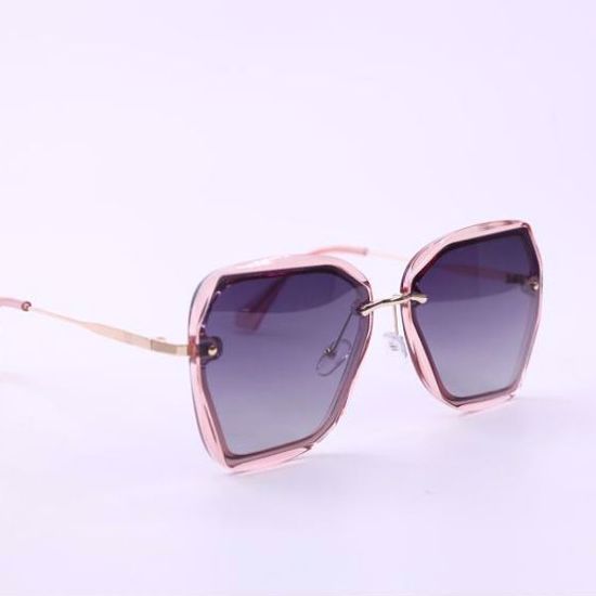 صورة نظارات شمسية عصرية