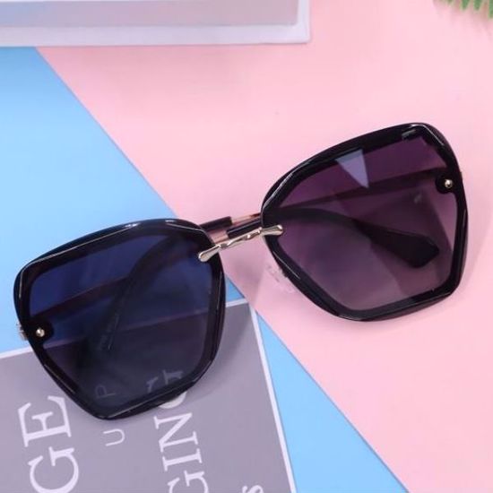 صورة نظارات شمسية عصرية