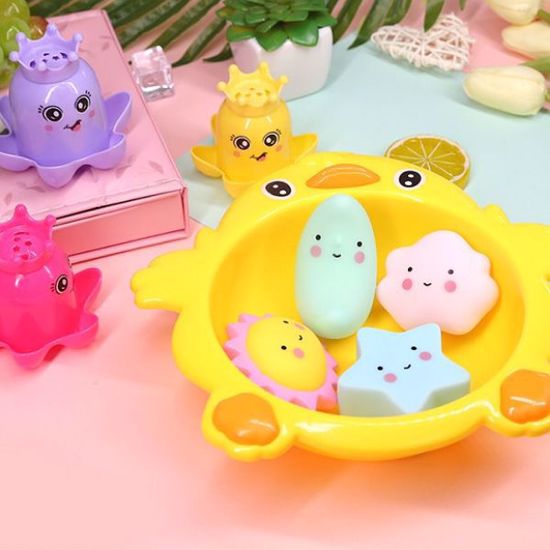 Picture of Little Duck Shower Toys