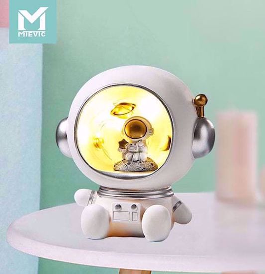 Picture of Spaceman Night Lamp
