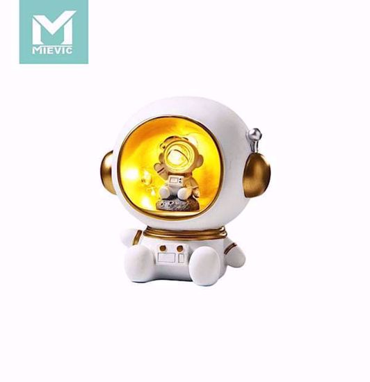Picture of Spaceman Night Lamp