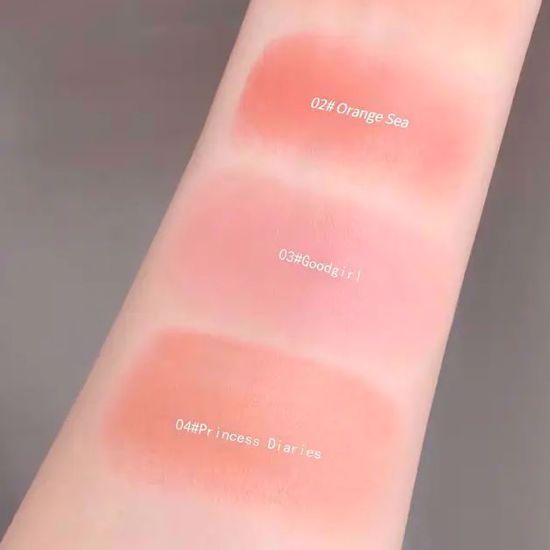 Picture of Gege Bear 3D Embossed Matte Fog Blush