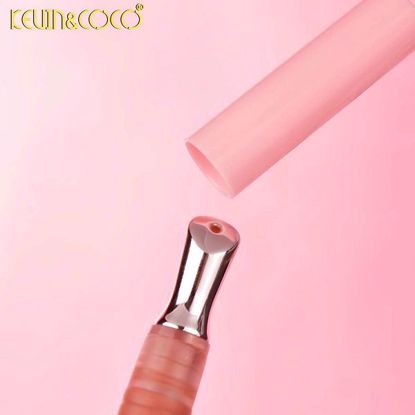 صورة Kevin & Coco Moisten Lip Gloss
