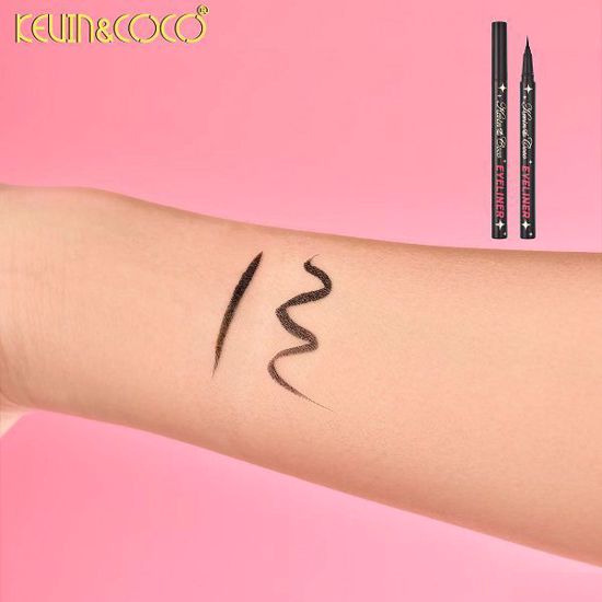 صورة Spotlight Urban Liquid Eyeliner – 1.5ml / 0.05 fl. oz