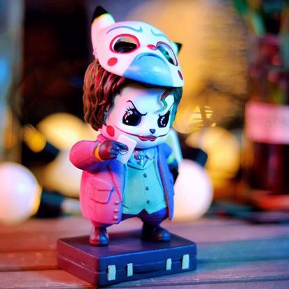 Picture of Pokémon Pikachu Cosplay Joker Figure