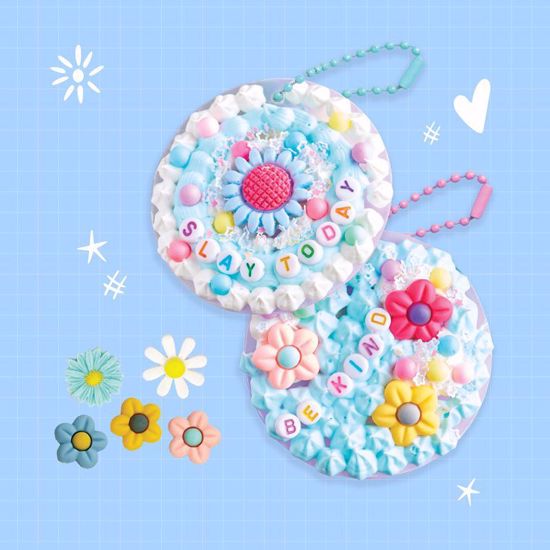 صورة OMC! Bag Charms Whipped Clay Kit