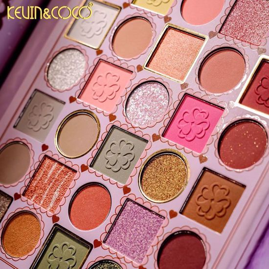 صورة LUCKY MEET 82-Color Face Palette