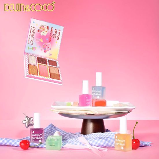 Picture of Dream House 6-Color Face Palette & 6-Piece Lip Oil Set
